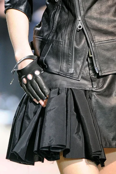 Look 15
